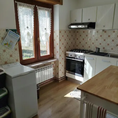 Single House Totally Independet Holiday home Introd