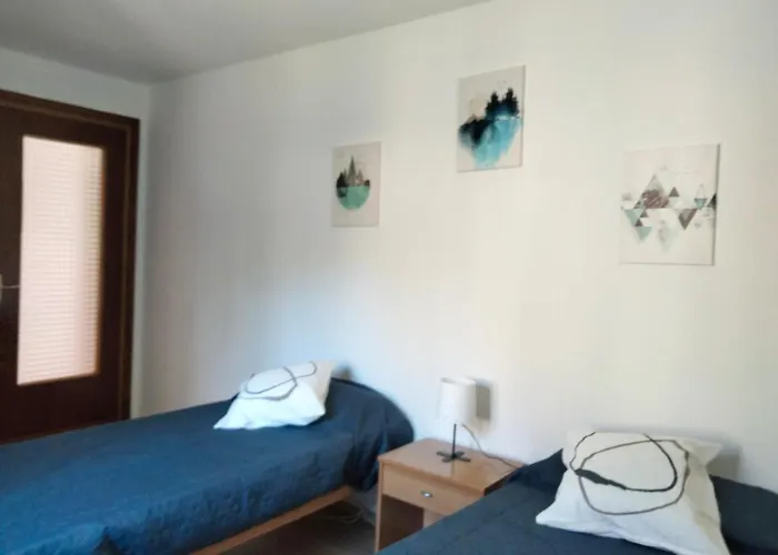 - Maison Dayn Nyaraló *